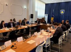 projektligji-per-cmimet-tavan:-qeveria-synon-stabilitet,-opozita-kerkon-sqarime