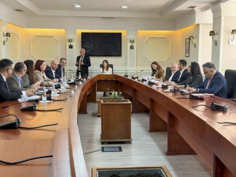 mblidhet-kryesia-e-kuvendit,-diskutohet-propozimi-per-rendin-e-dites-se-seances-plenare