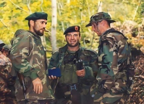 vjosa-osmani:-beteja-e-koshares-–-flakadani-qe-nuk-shuhet-kurre!