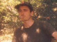 “oficeri-na-tha-merreni-nje-cope-leter-nga-paketa-e-cigareve-dhe-shkruajeni-emrin”,-blerim-latifi-ndan-rrefimin-e-tij-per-kosharen