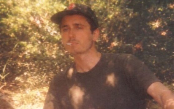 “oficeri-na-tha-merreni-nje-cope-leter-nga-paketa-e-cigareve-dhe-shkruajeni-emrin”,-blerim-latifi-ndan-rrefimin-e-tij-per-kosharen