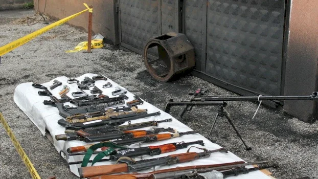 iu-gjeten-3-arme-pa-leje-me-2-prill,-qytetari-i-skenderajt-dorezon-edhe-7-tjera