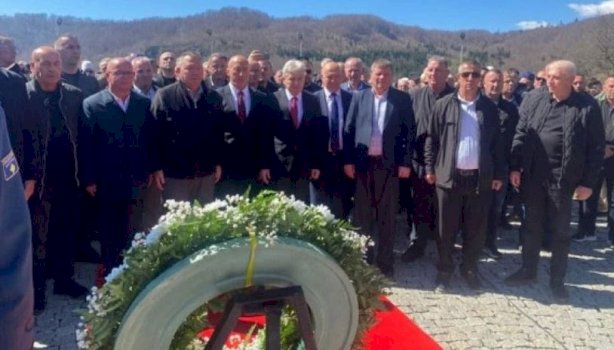 27-vjetori-i-betejes-se-koshares,-krere-politike-bejne-homazhe