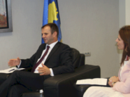 dita-e-kushtetutes,-vlora-citaku-permend-hajredin-kucin:-njerez-qe-ndertuan-nga-hici