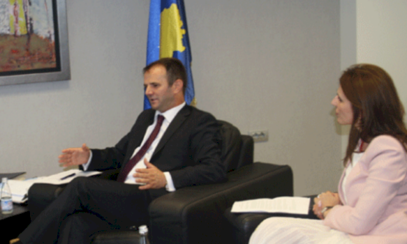 dita-e-kushtetutes,-vlora-citaku-permend-hajredin-kucin:-njerez-qe-ndertuan-nga-hici