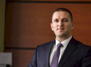 avokati-faton-fetahu:-ne-6-vitet-e-fundit-kushtetuta-eshte-vene-ne-prove-me-shume-se-kurre