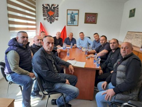 ovl-uck-zhvillon-takime-ne-vushtrri-dhe-obiliq,-thekson-prioritetin-per-mbrojtjen-e-te-drejtave-te-veteraneve