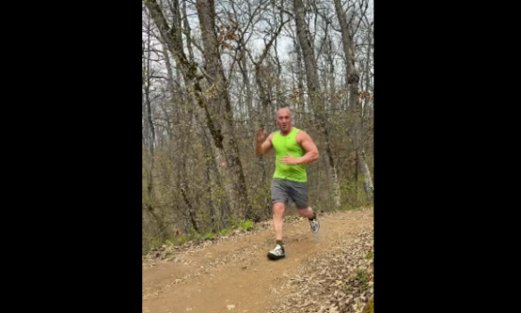 ramush-haradinaj-ne-forme-te-larte-fizike,-lajmerohet-me-vrap-nga-parku-i-germise