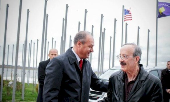 hoxhaj-kujton-takimet-me-kongresistin-engel:-mbeshtetja-e-tij-nuk-ishte-vetem-politike