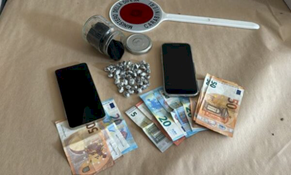 levizjet-e-dyshimta-me-makine-e-tradhtuan,-19-vjecari-shqiptar-kapet-duke-trafikuar-kokaine-ne-itali