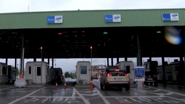 dogana-e-shqiperise-kufizon-qarkullimin-e-kamioneve-drejt-malit-te-zi,-serbise-e-bosnjes-nga-neser-deri-te-premten