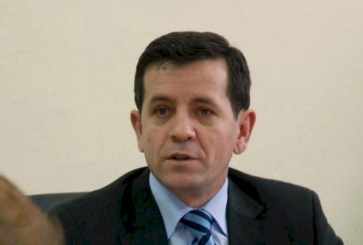 mustafa:-nje-qeveri-e-madhe-ne-numra-por-e-vogel-ne-pune,-eshte-barre-e-rende-per-buxhetin-e-shtetit