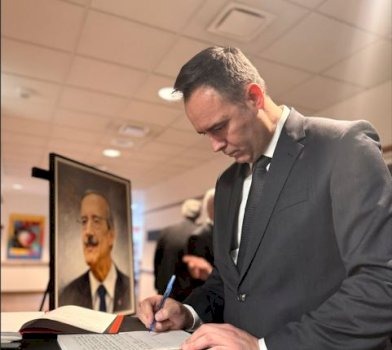 konjufca-ne-new-york-ben-homazhe-per-eliot-engel:-ishte-mik-i-madh-i-kosoves