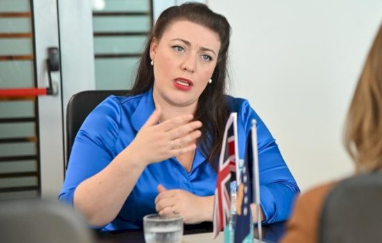 Ndalja e fondeve për Serbinë  Kearns  BE ja më në fund po zgjohet