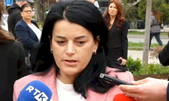 perlotet-vasfije-krasniqi:-16-vjecare-isha-ne-doren-e-armikut,-sot-kam-shqiptaret-pas-vetes