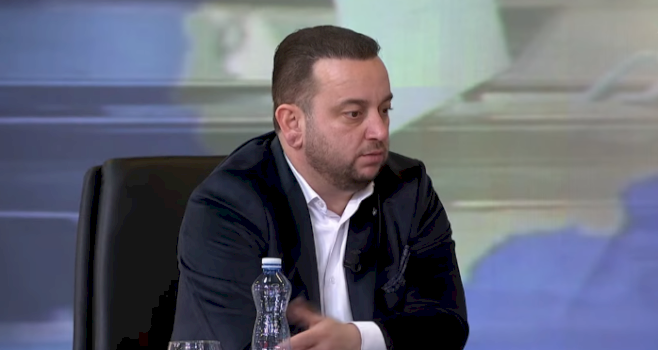 reagimi-i-fuqishem-i-arben-ahmetit:-kushtrim-sadiku-eshte-shembull