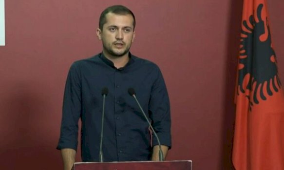 deputeti-i-vv-se-e-godet-gjykaten-pasi-i-denoi-ate-dhe-manxhuken:-lirojne-terroriste,-na-denuan-neve