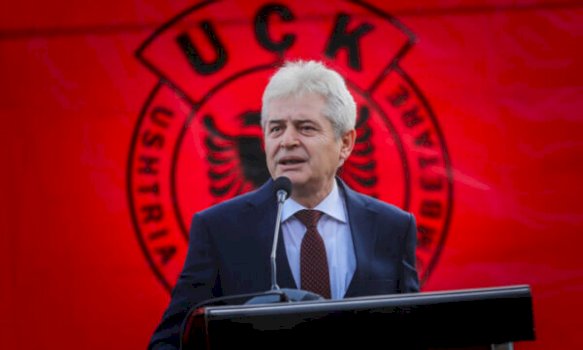 ali-ahmeti:-gjuha-shqipe-eshte-ne-rrezik,-duhet-t’i-dalim-zot,-pa-shqiptaret-maqedonia-i-ka-ditet-e-numeruara