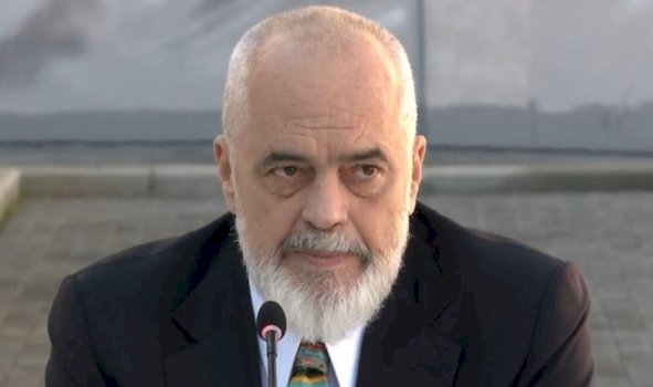 zjarri-ne-tirane-–-reagon-rama:-pallati-do-te-rindertohet-100%-nga-vete-ndertuesi