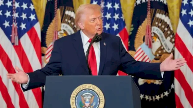 trump:-ngushtica-e-hormuzit-po-hapet,-anijet-po-kthehen-ne-qarkullim