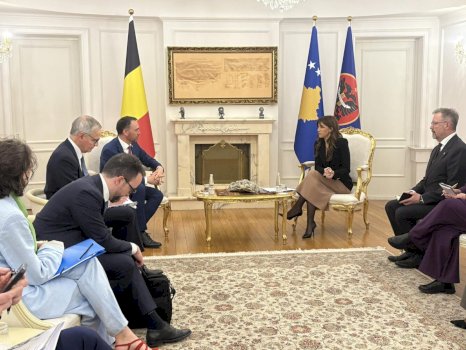 haxhiu-takohet-me-ministrin-e-jashtem-belg,-maxime-pevot