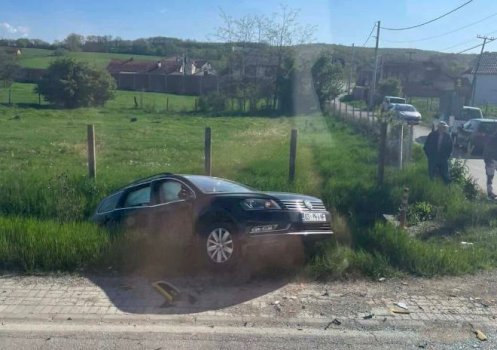 aksident-trafiku-ne-pataqan-te-klines,-perfshihet-nje-kamionete-dhe-nje-veture