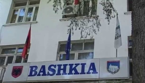 bashkia-gjirokaster-pergenjeshtron-lajmin-per-hiv/aids,-kerkon-hetim-penal