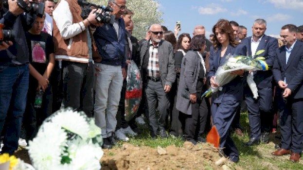 rivarrimi-i-8-vjecarit-te-zhdukur-ne-lufte,-haxhiu:-dite-dhimbjeje,-sikur-te-mos-mjaftonte-vrasja-e-tij-edhe-trupi-i-tij-u-zhduk