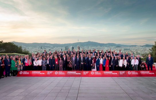 kurti-ne-barcelone,-me-lideret-progresiste:-aleance-globale-per-drejtesi,-barazi-dhe-zhvillim-te-qendrueshem