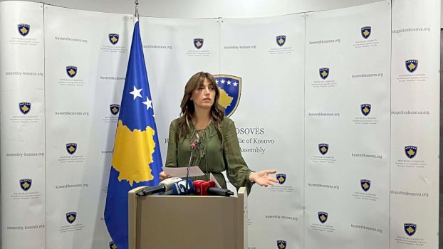 kuvendi-vendos-per-tri-seanca,-njera-i-kushtohet-eliot-engel