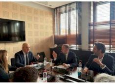 vitia-mungon-ne-komision-parlamentar-per-ligjin-per-sigurimet-shendetesore,-zemaj:-“qeveri-mashtruese”