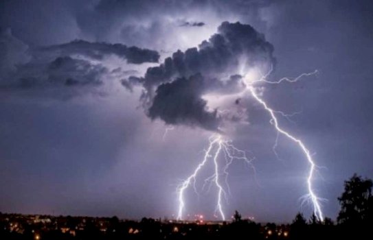 neser-ndryshon-moti,-shi-e-rrufe-ne-kosove