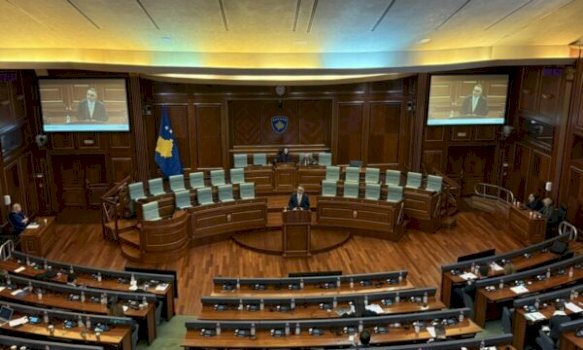 pak-deputete-kthehen-ne-seance,-mungon-kabineti-qeveritar