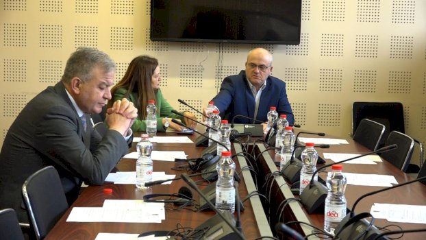 deshton-mbledhja-e-komisionit-per-shendetesi,-shkak-kuorumi