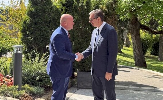 ambasada-e-shba,-whitaker-i-qarte-me-vuciqin:-siguria-varet-nga-zgjedhja-e-partnereve-te-duhur