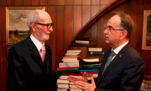 begaj-per-vdekjen-e-qosjes:-pusho-ne-paqe,-profesor