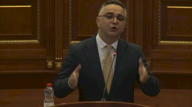 tahiri:-pas-3-diteve-jemi-ne-zgjedhje,-mos-i-keqperdorni-parate-publike