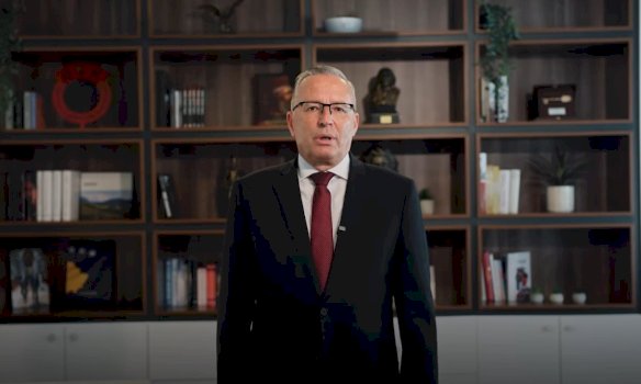 hamza:-“ofertat”-ne-minutat-e-fundit,-loje-politike-per-t’u-arsyetuar-para-qytetareve