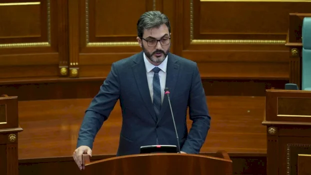 ardian-gola:-vota-ime-shkon-per-feride-rushitin,-ajo-ishte-propozim-i-kurtit