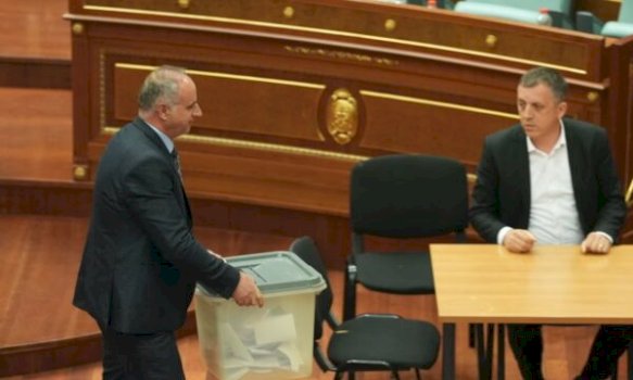 sot-vazhdon-seanca-per-presidentin,-procesi-po-konsiderohet-antikushtetues