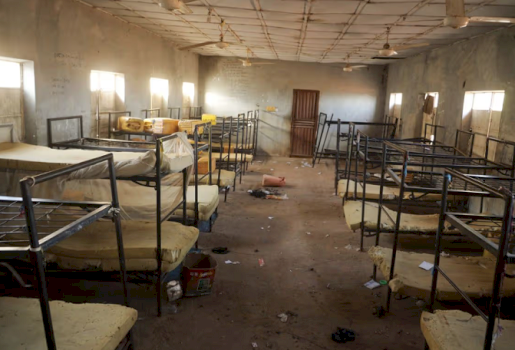 persona-te-armatosur-sulmojne-jetimoren-dhe-rrembejne-23-femije