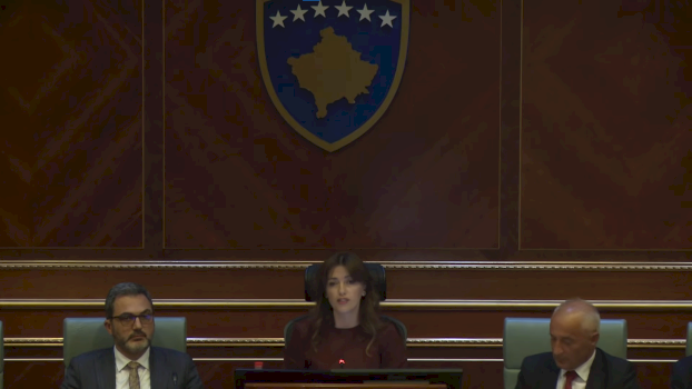 albulena-haxhiu:-kuvendi-konsiderohet-i-shperndare,-zgjedhjet-pritet-te-shpallen-brenda-afatit-kushtetues