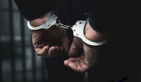 arrestohet-nje-i-dyshuar-ne-podujeve,-iu-gjet-nje-arme-zjarri