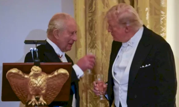 mbreti-charles-ia-kthen-trumpit-per-batuten-ne-davos:-pa-britaniket,-sot-amerikanet-do-flisnin-frengjisht