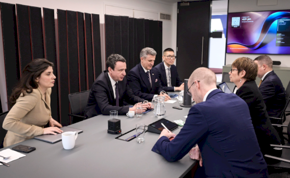 kurti-takohet-me-presidenten-e-berzh-it,-diskutojne-per-forcimin-e-bashkepunimit