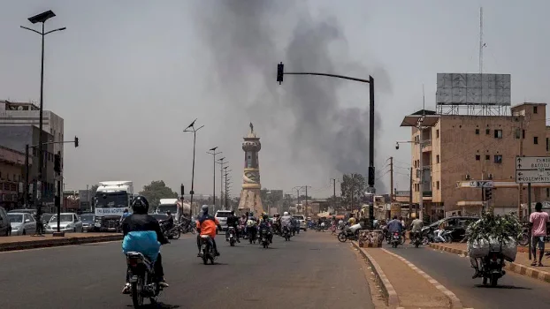 franca-u-ben-thirrje-qytetareve-te-largohen-nga-mali-pas-sulmeve-te-rebeleve