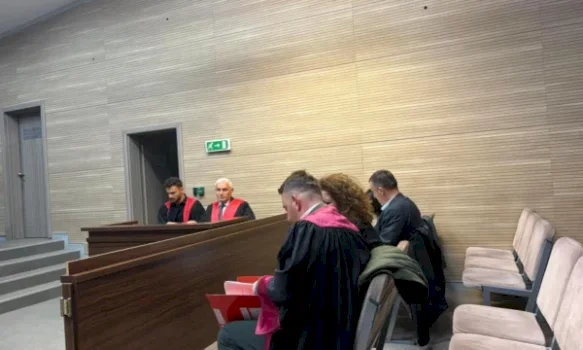 paraqiten-para-gjykates-pacolli,-zyba-e-millaku-per-gazin-lotsjelles-ne-kuvend