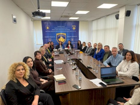 prokuroria-e-pejes-bashkon-institucionet-per-trajtimin-e-rasteve-te-dhunes-ne-familje