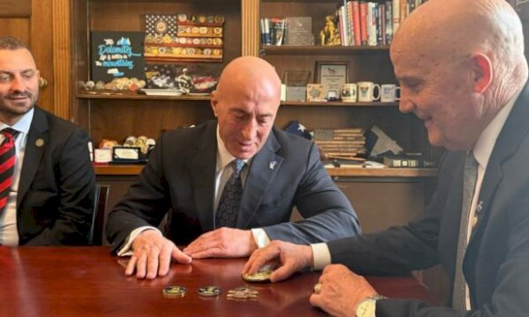 rezolute-per-kosoven-ne-nato,-ramush-haradinaj:-hap-i-rendesishem-–-publikon-fotografite-me-kongresmenet