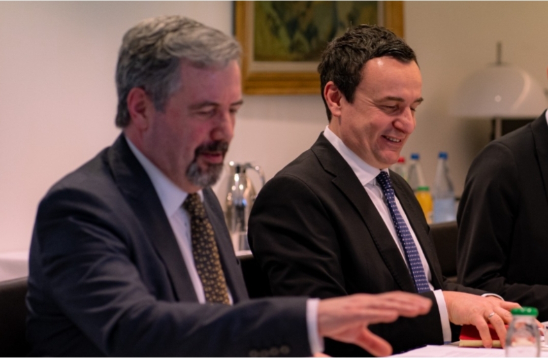 Kurti emëron ambasadorin Agron Bajrami kryenegociator në dialogun teknik me Serbinë